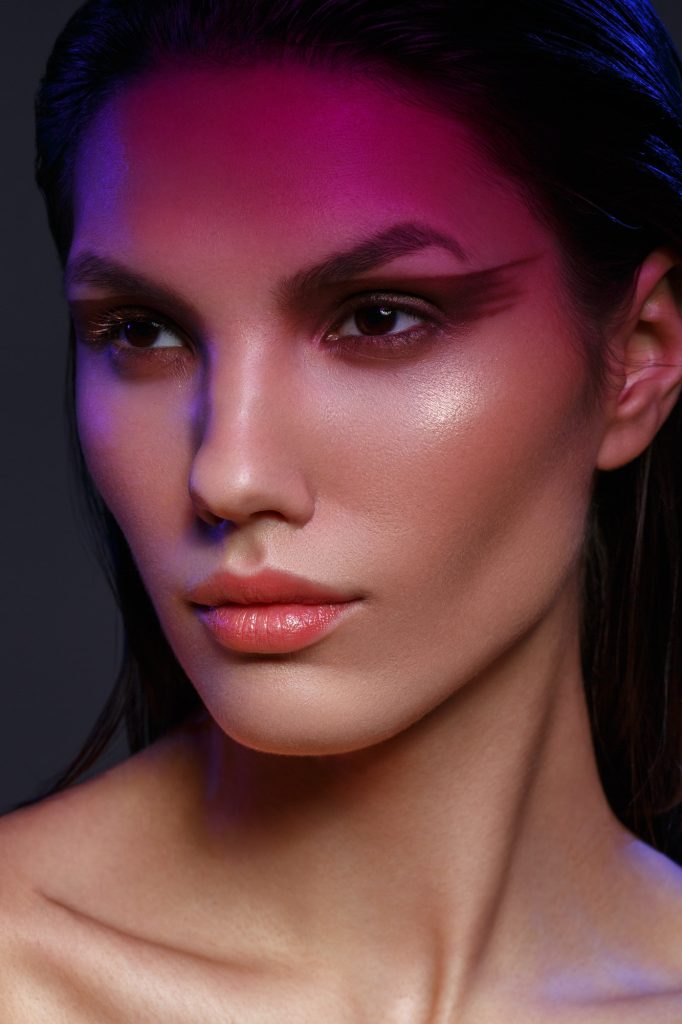 Inicio 1 girl with ethnic makeup 1