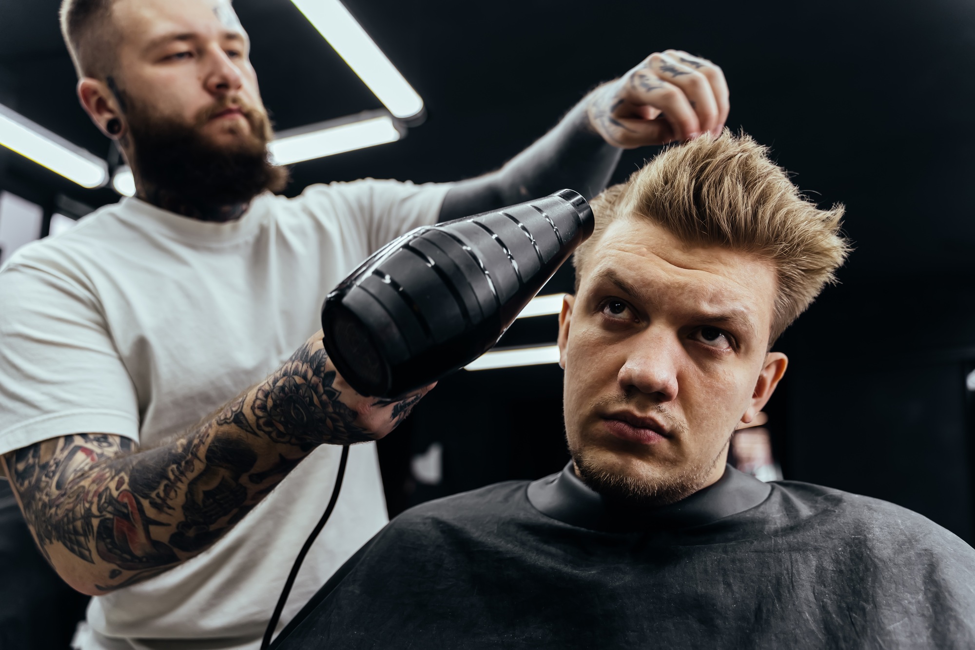 Inicio 2 Peluquería unisex y barbería